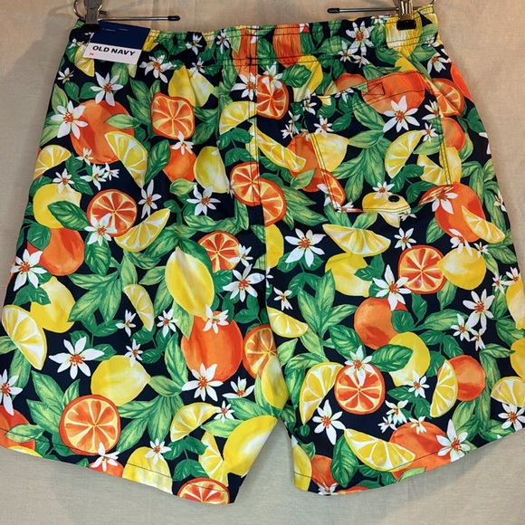 Old Navy Printed Swim Trunks. Fresh-squeezed Fun. Size M. - Picture 5 of 7